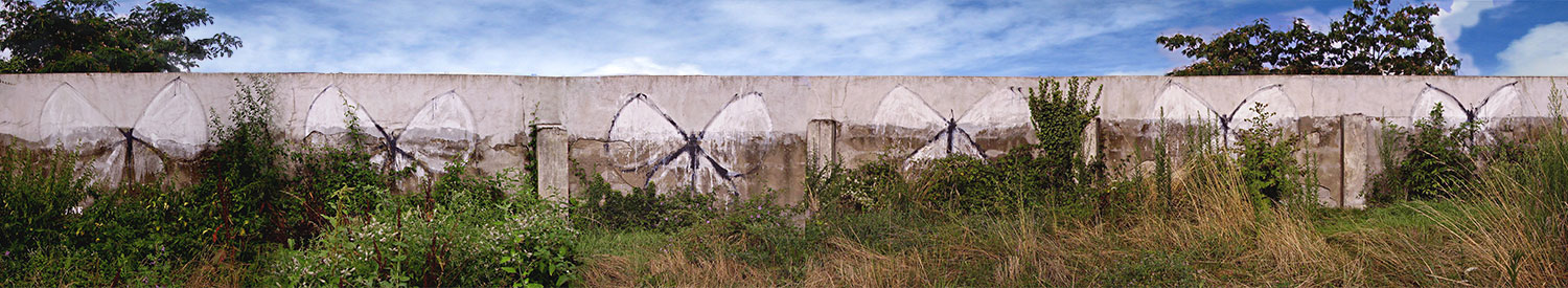 Peinture murale ralise dans l'enceinte du Ple Culturel Intercommunal  Billre (64) - 2005